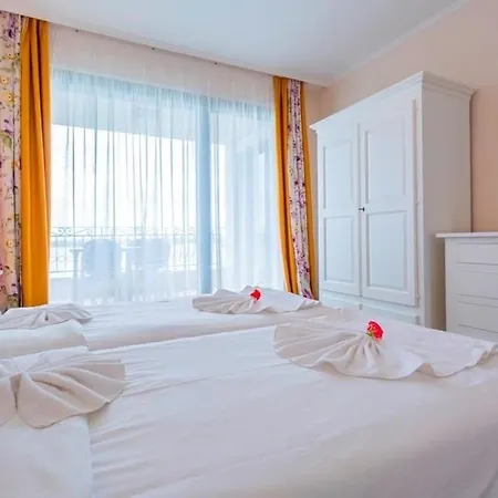 Гардения Палас Apartment